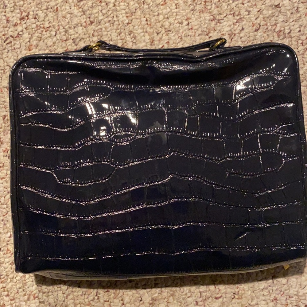 Large Este Lauder Makeup Case - image 1